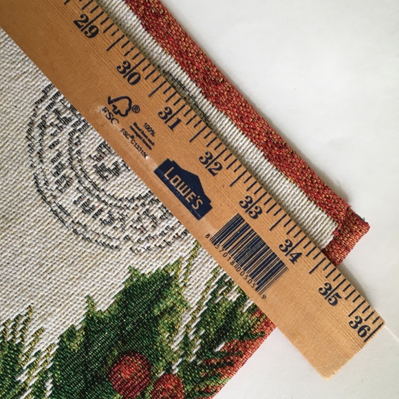 Tapestry Christmas table runner. - Picture 11 of 16